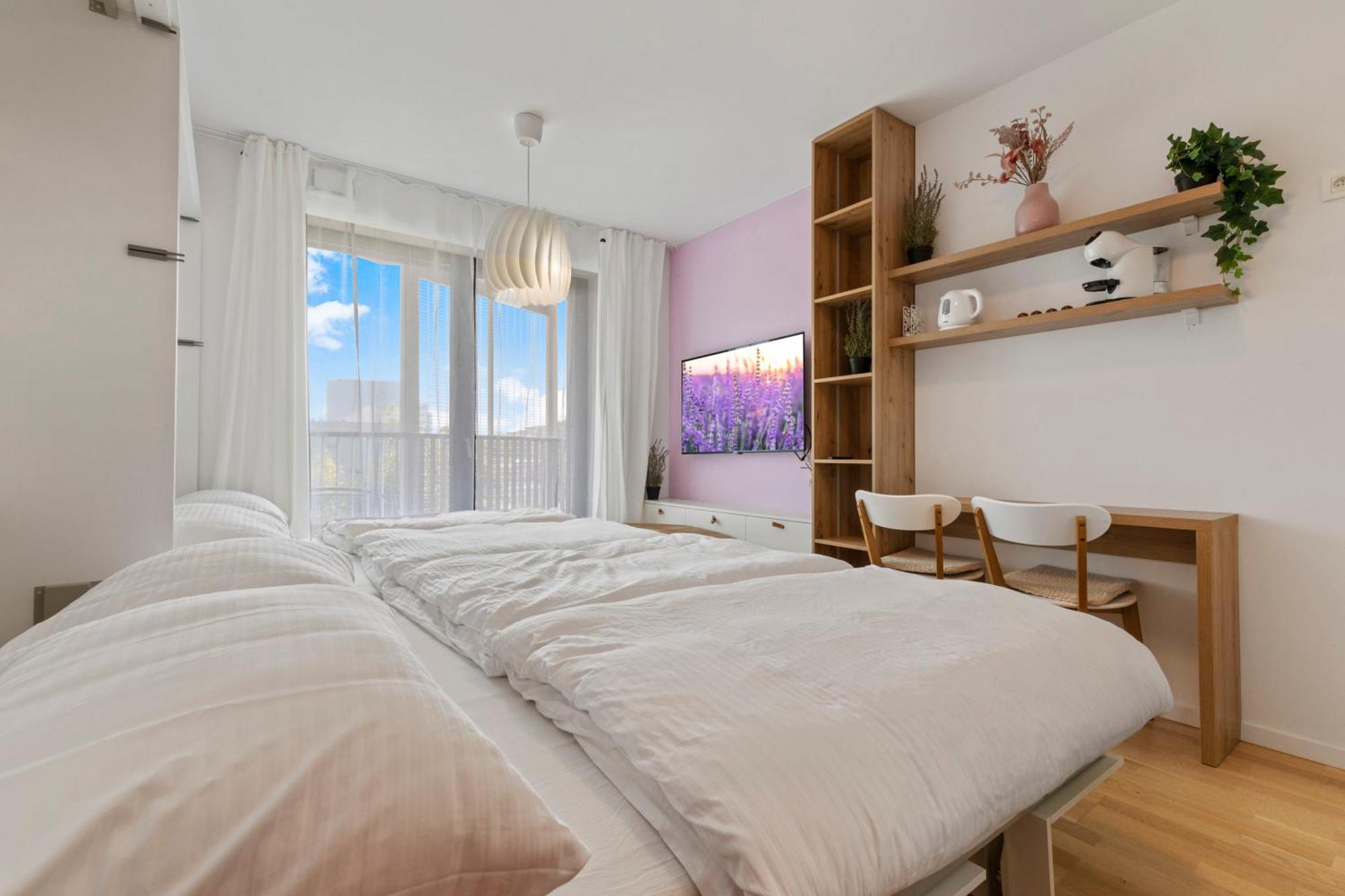Lam Lavender - Free Parking Apartment บราติสลาวา ภายนอก รูปภาพ